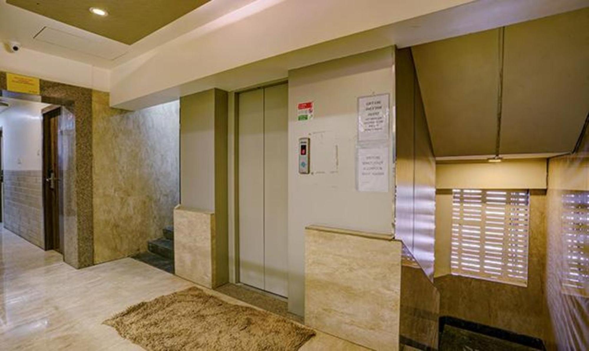 Fabexpress Veera Residency Hotell Mumbai Exteriör bild
