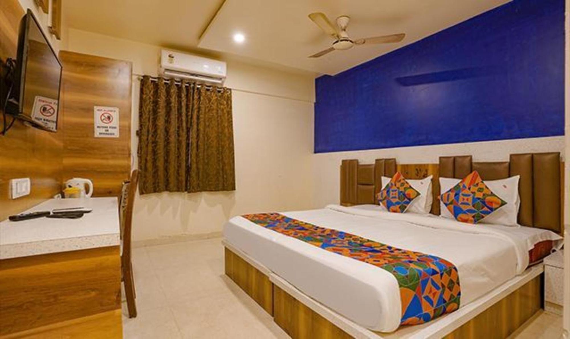 Fabexpress Veera Residency Hotell Mumbai Exteriör bild