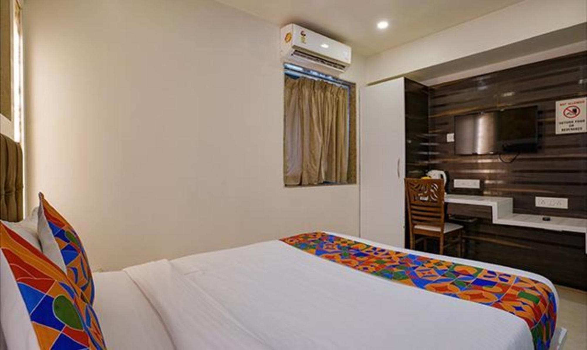 Fabexpress Veera Residency Hotell Mumbai Exteriör bild